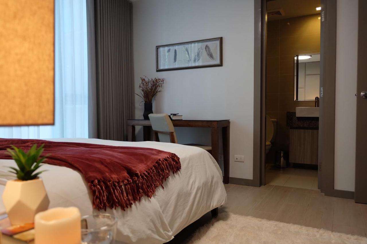 One Uptown Residence Taguig Exterior foto